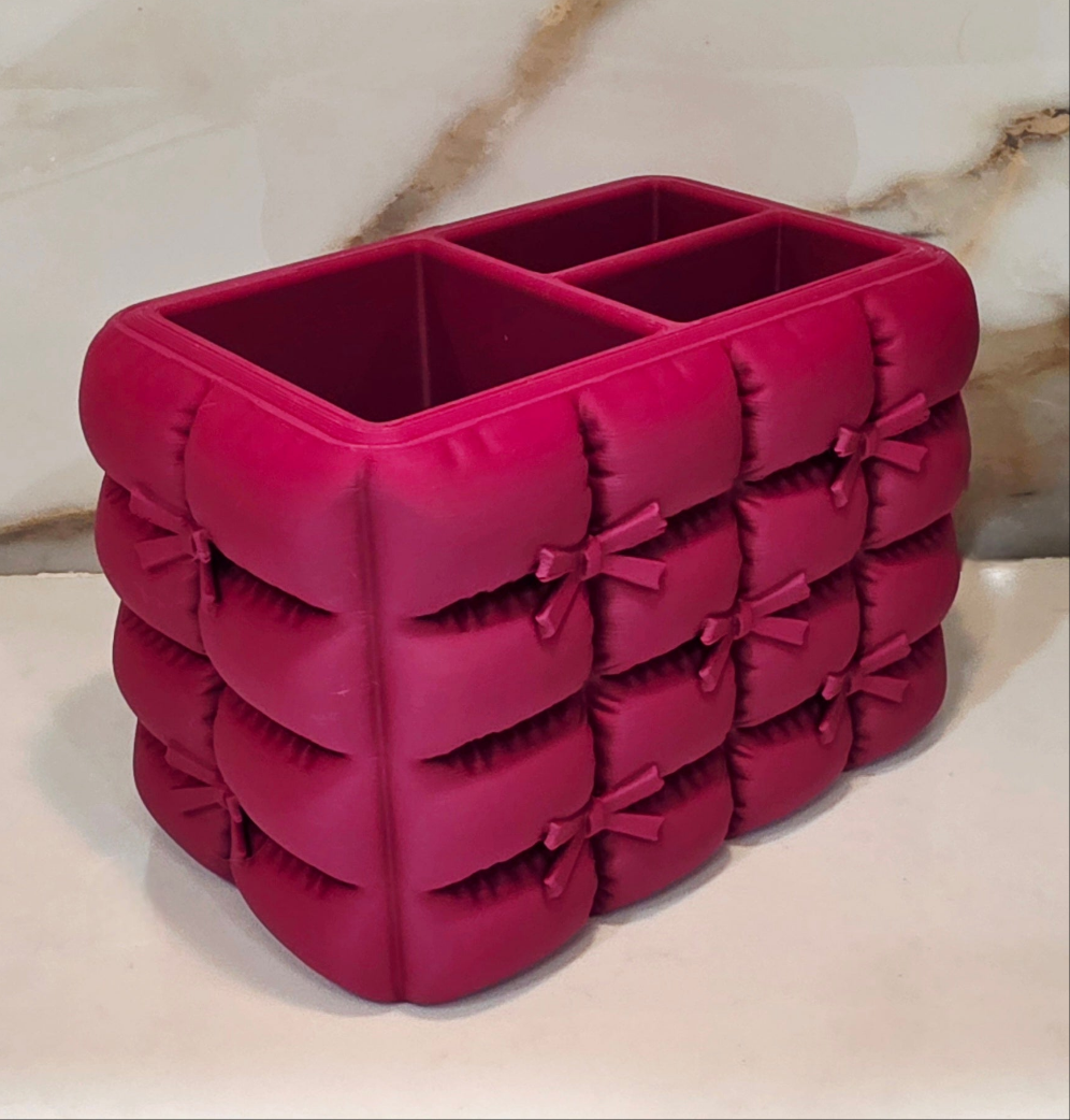 Tufted Bow Makeup/Organizer
