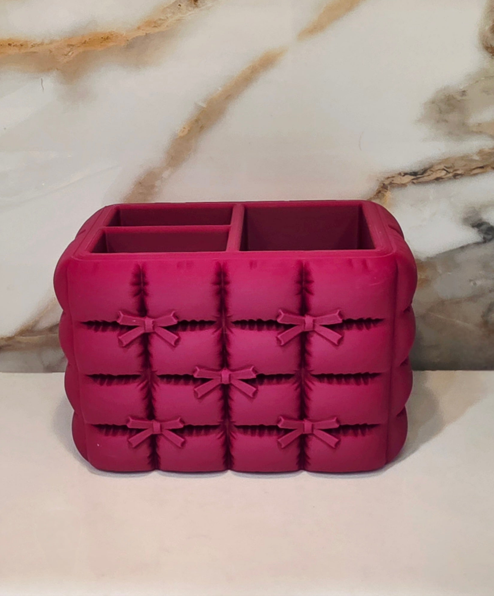 Tufted Bow Makeup/Organizer
