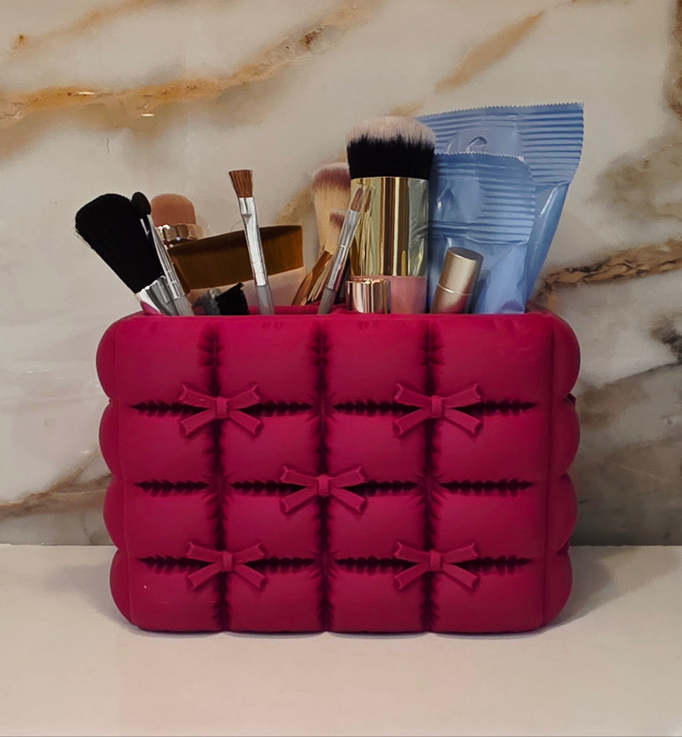 Tufted Bow Makeup/Organizer
