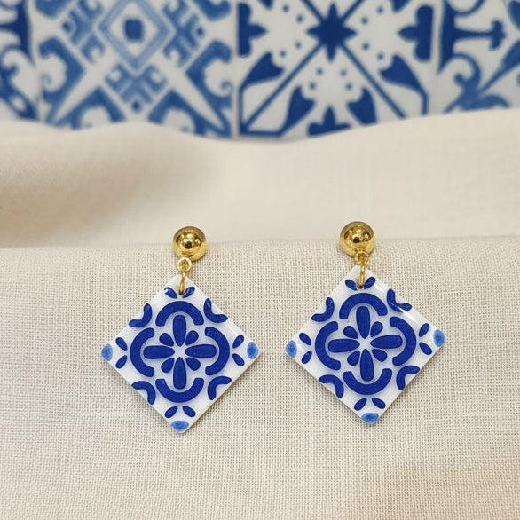 Greek Tile - White w/Blue