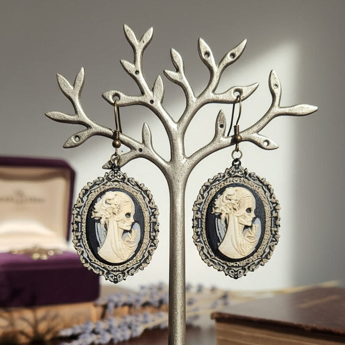 Fall - Gothic Cameo