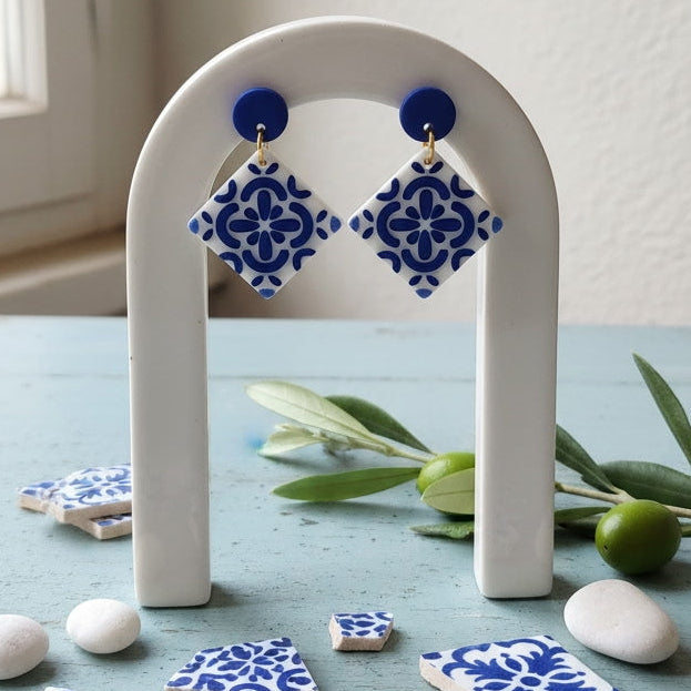 Greek Tile - Blue Circle w/White & Blue Tile