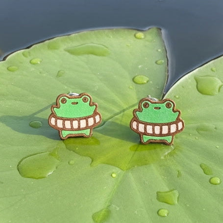 Frog Stud earring 1097